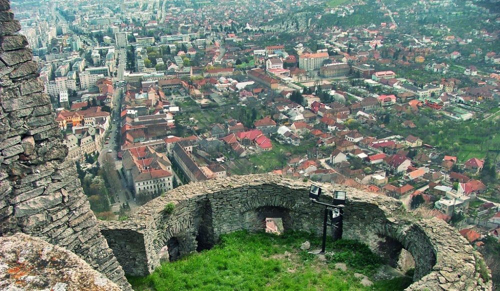 You are currently viewing Deva, orașul de la poalele cetății